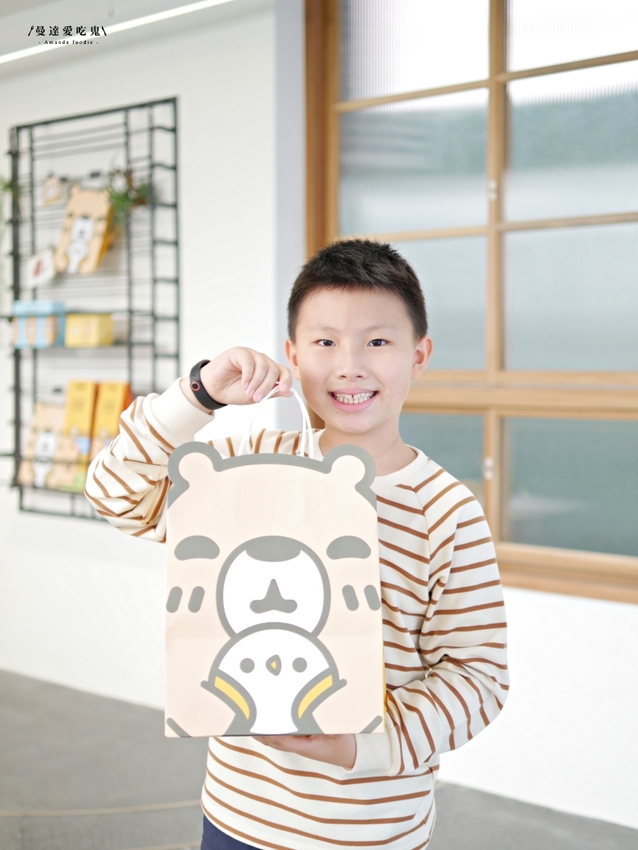 太療癒!萌翻天的水豚店長上工啦『MOGU KABI 豆塔專賣店』繽紛水果塔、酥香夏威夷豆塔吃起來!成大美食|台南伴手禮|台南景點|台南東區 - 曼達愛吃鬼