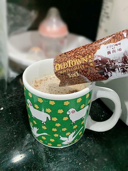 [咖啡推薦］：舊街場白咖啡👉🏻以三種頂級咖啡豆烘焙而成的純粹咖啡☕️絲滑順口，醇厚濃郁的