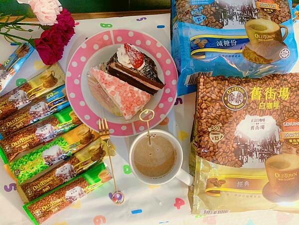 [咖啡推薦］：舊街場白咖啡👉🏻以三種頂級咖啡豆烘焙而成的純粹咖啡☕️絲滑順口，醇厚濃郁的