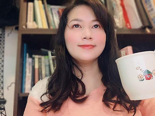 [咖啡推薦］：舊街場白咖啡👉🏻以三種頂級咖啡豆烘焙而成的純粹咖啡☕️絲滑順口，醇厚濃郁的