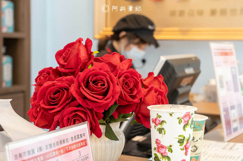 阿新筆記|先喝道朝富店|網評NO.1飲料店，超人氣玫瑰飲品，獨特口感超迷人～