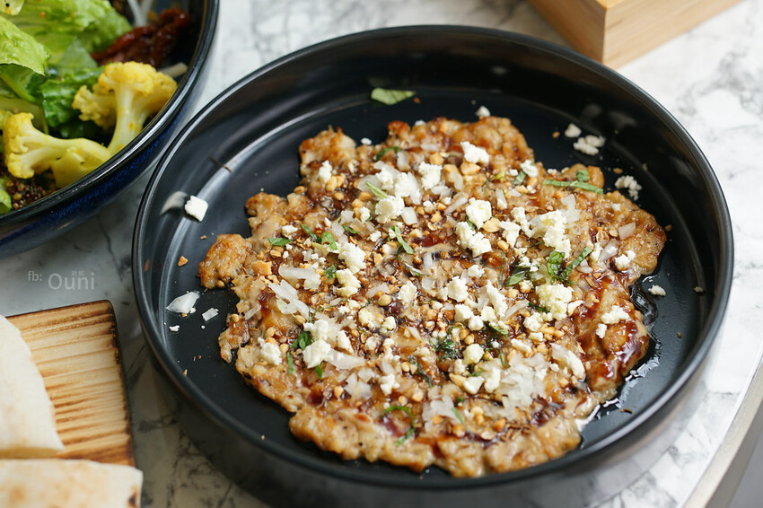 TOASTERiA CAFE 台中PARK2店│地中海餐廳推薦。享受以酒佐餐好時光，一起歡聚解憂吧