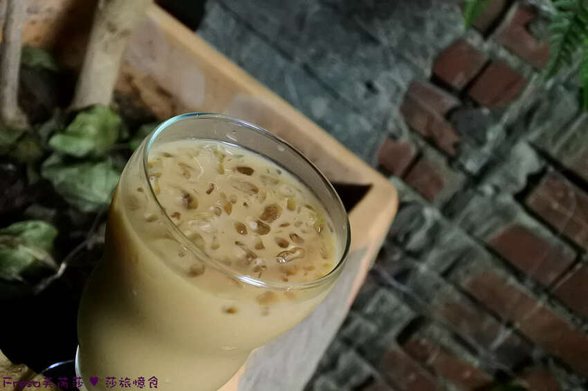 台南飲料【拉 CHA.泰】成大育樂商圈美食.泰式奶茶專賣.濃厚系泰奶味│後火車站│東區美食 - Fresa芙芮莎♥莎旅憶食