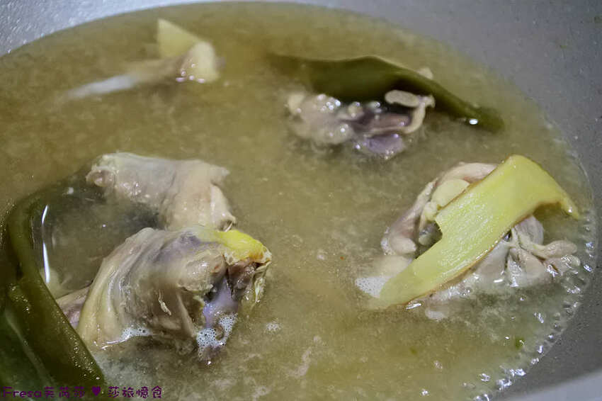 宅配麵食【築水引】溫順雞湯香辣風味「剝皮辣椒雞麵」特選花蓮剝皮辣椒+厚塊雞肉/甘甜湯底超夠味 - Fresa芙芮莎♥莎旅憶食