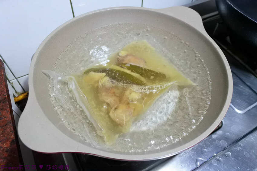 宅配麵食【築水引】溫順雞湯香辣風味「剝皮辣椒雞麵」特選花蓮剝皮辣椒+厚塊雞肉/甘甜湯底超夠味 - Fresa芙芮莎♥莎旅憶食