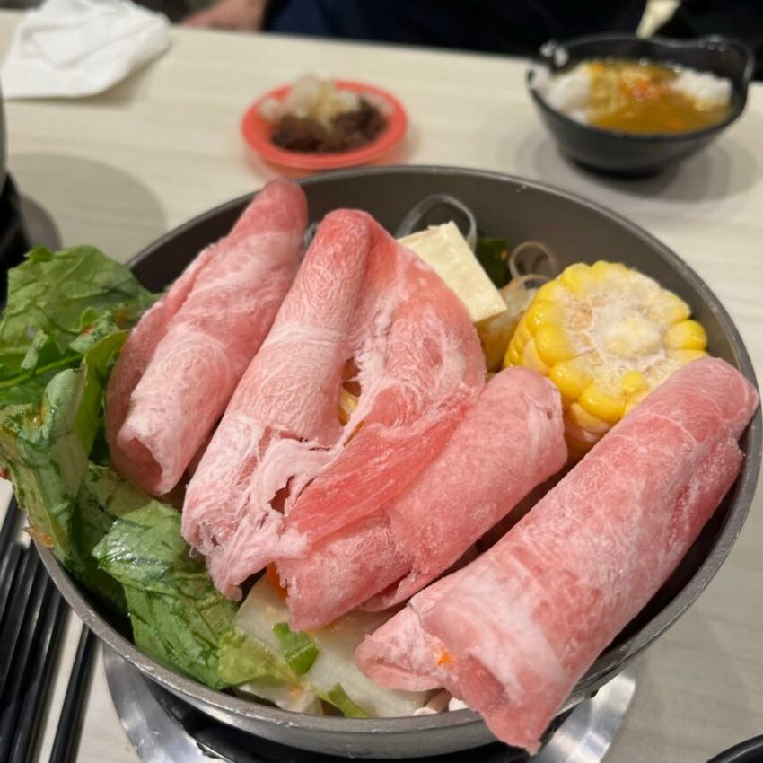 蘆洲美食｜鍋台銘蘆洲民族店:咖哩飯吃到飽，多種飲料霸氣供應 附菜單