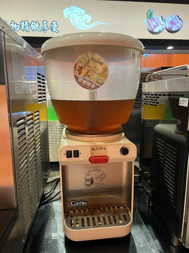 蘆洲美食｜鍋台銘蘆洲民族店:咖哩飯吃到飽，多種飲料霸氣供應 附菜單