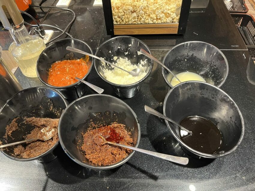 蘆洲美食｜鍋台銘蘆洲民族店:咖哩飯吃到飽，多種飲料霸氣供應 附菜單