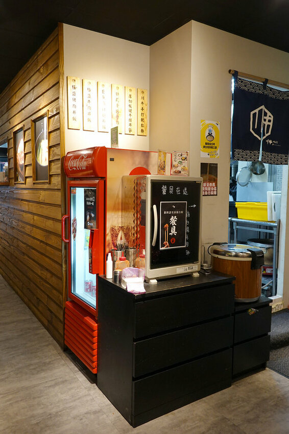 新店燒肉丼飯推薦-川牛木石亭新店中正店，大份量熟食蓋飯 (13).jpg