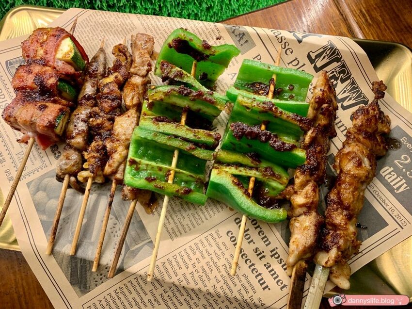 捷運市府站走路一分鐘就到!超Chill的露天串燒,特色香麻口味,麻而不辣,越吃越涮嘴~ 台北美食推薦 @ 丹尼的吃喝玩樂 dannyslife.blog