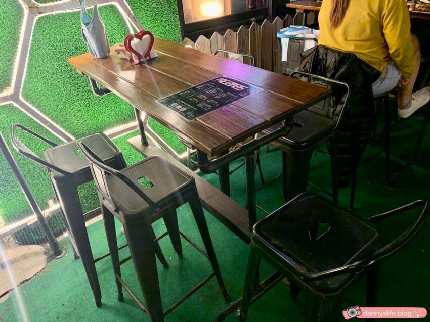 捷運市府站走路一分鐘就到!超Chill的露天串燒,特色香麻口味,麻而不辣,越吃越涮嘴~ 台北美食推薦 @ 丹尼的吃喝玩樂 dannyslife.blog