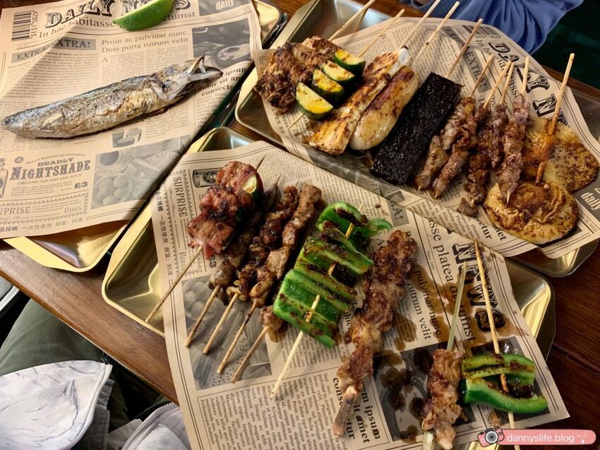 捷運市府站走路一分鐘就到!超Chill的露天串燒,特色香麻口味,麻而不辣,越吃越涮嘴~ 台北美食推薦 @ 丹尼的吃喝玩樂 dannyslife.blog