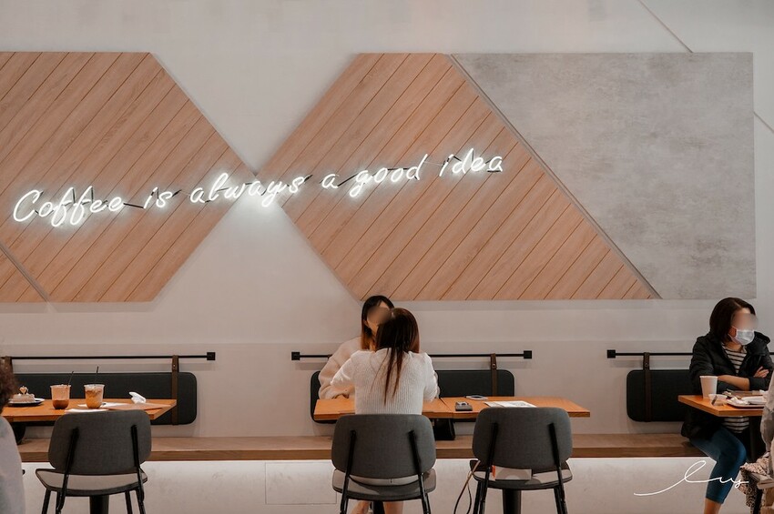 台中不限時網美咖啡廳,酥脆丹麥土司超好吃,純白北歐風拍好拍滿,洽公約會都合適!