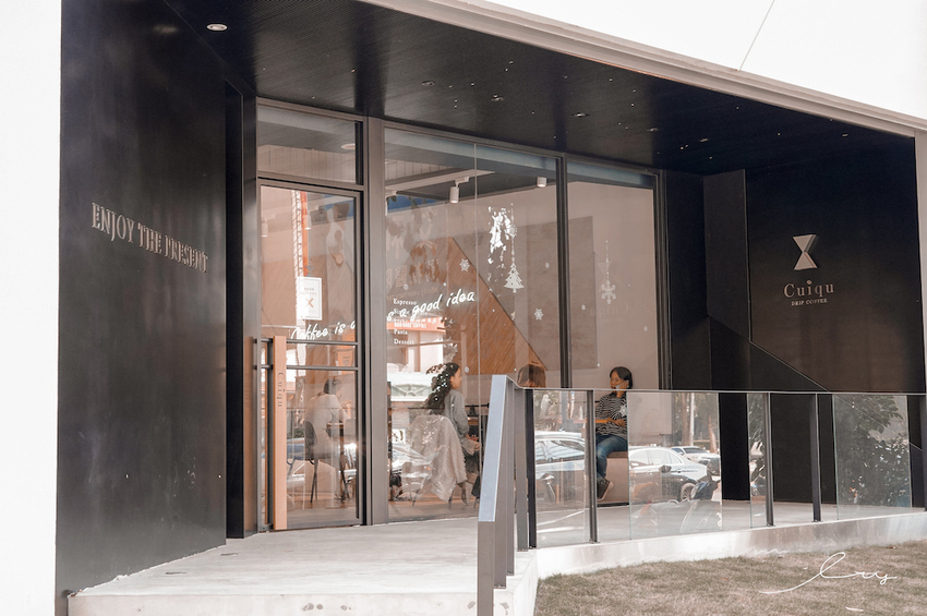 台中不限時網美咖啡廳,酥脆丹麥土司超好吃,純白北歐風拍好拍滿,洽公約會都合適!