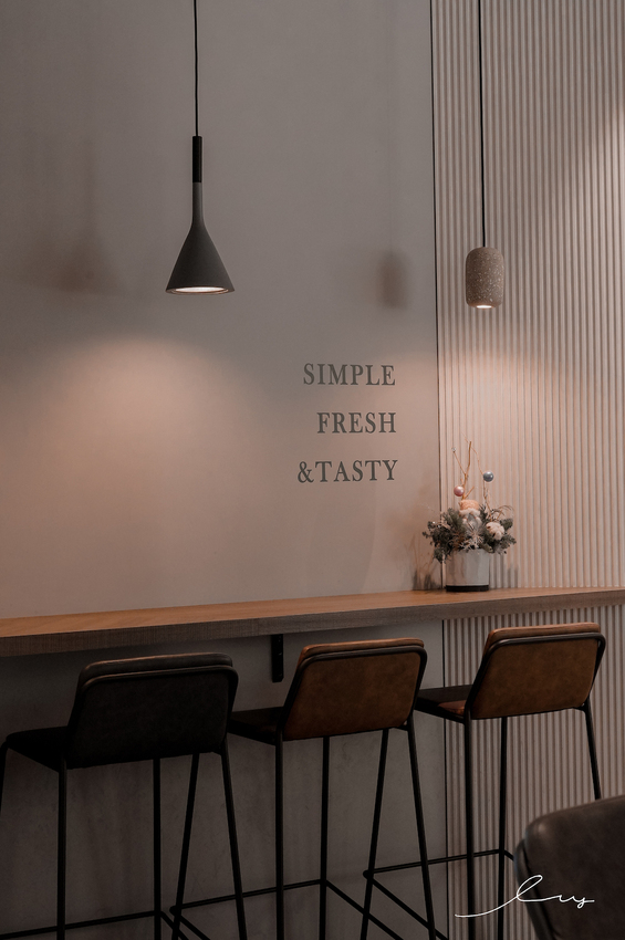 台中不限時網美咖啡廳,酥脆丹麥土司超好吃,純白北歐風拍好拍滿,洽公約會都合適!