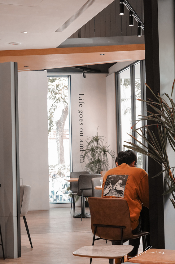 台中不限時網美咖啡廳,酥脆丹麥土司超好吃,純白北歐風拍好拍滿,洽公約會都合適!