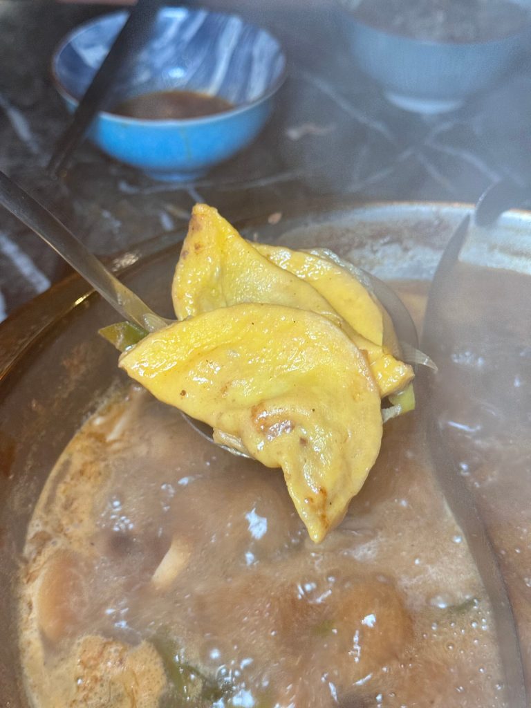 台北松江南京｜【石‧撈麻辣鴛鴦鍋】$698起吃到飽！超特別魷魚螺肉蒜湯底！ - 雁雁｜美食 旅遊 生活娛樂