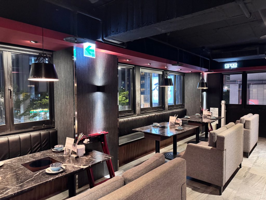 台北松江南京｜【石‧撈麻辣鴛鴦鍋】$698起吃到飽！超特別魷魚螺肉蒜湯底！ - 雁雁｜美食 旅遊 生活娛樂