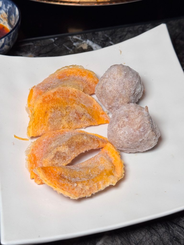 台北松江南京｜【石‧撈麻辣鴛鴦鍋】$698起吃到飽！超特別魷魚螺肉蒜湯底！ - 雁雁｜美食 旅遊 生活娛樂