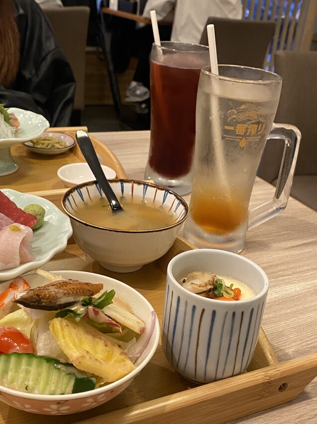 台北市信義區#我來開箱 松菸超適合聚餐的第一名鰻魚飯｜初鰻x職人味自慢🐟🥇