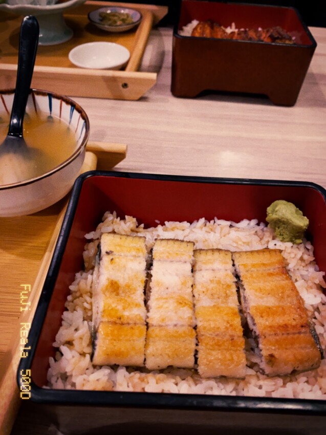 台北市信義區#我來開箱 松菸超適合聚餐的第一名鰻魚飯｜初鰻x職人味自慢🐟🥇