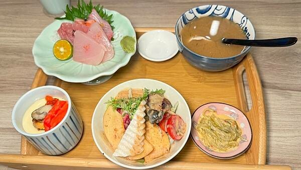 LINE_ALBUM_初鰻_250708_15