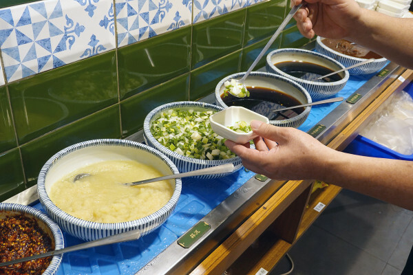 最潮必吃台式火鍋店-狂一鍋蘆洲集賢店,外國人來台必吃的台式火鍋,新北蘆洲排隊名店,中午時段限定299&339超值體驗價