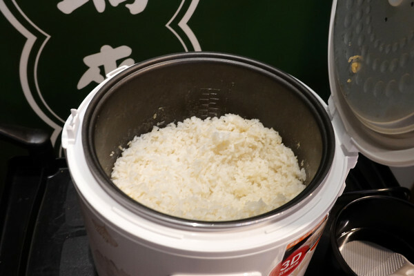 最潮必吃台式火鍋店-狂一鍋蘆洲集賢店,外國人來台必吃的台式火鍋,新北蘆洲排隊名店,中午時段限定299&339超值體驗價