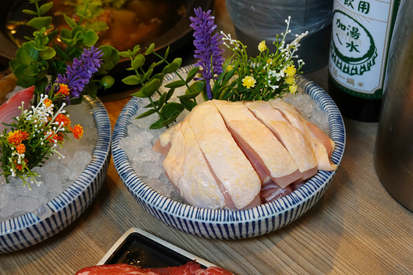 最潮必吃台式火鍋店-狂一鍋蘆洲集賢店,外國人來台必吃的台式火鍋,新北蘆洲排隊名店,中午時段限定299&339超值體驗價