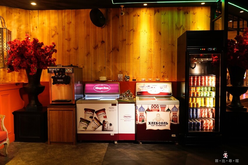 草莓控要爆動啦！辛巴適麻辣鍋 台北1號店 週年慶下殺全時段不分假日只要599元起 頂級肉品/大湖草莓/草莓甜點/生啤 通通讓你吃到爽！壽星還加碼白蝦吃到飽！ @兔貝比的菲比尋嚐