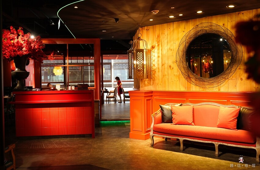 草莓控要爆動啦！辛巴適麻辣鍋 台北1號店 週年慶下殺全時段不分假日只要599元起 頂級肉品/大湖草莓/草莓甜點/生啤 通通讓你吃到爽！壽星還加碼白蝦吃到飽！ @兔貝比的菲比尋嚐