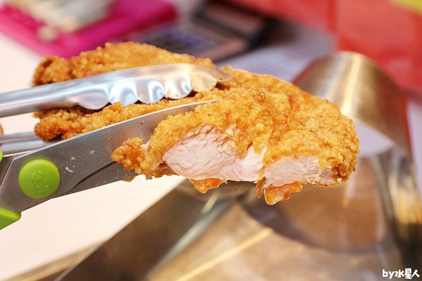 豪傳說雞排台中逢甲店