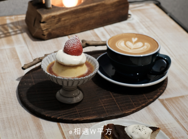 【台北美食】金發的小女兒 工藝選物共享咖啡廳 禹物再製所 新開幕 大稻埕老宅咖啡廳 復古風咖啡廳 (12)