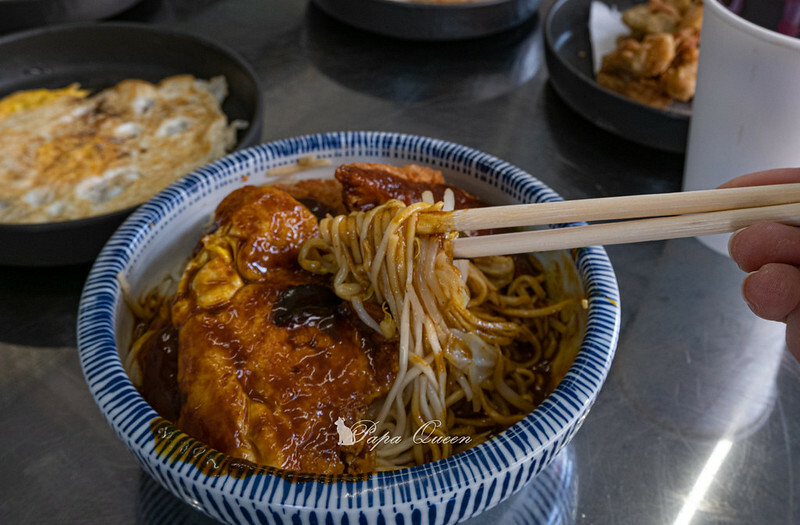 台中南屯｜早餐　早蔬早午餐～透早就有南洋風味鐵板麵／超大漢堡可以享用是一件美好的事啊！