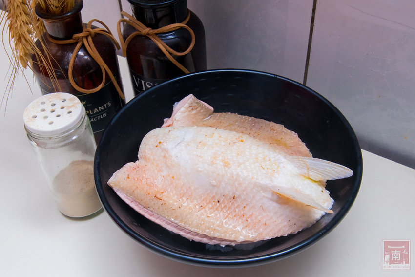 【臺南美食】虱目魚肚粥升級了｜沿海養殖吃益生菌長大的虱目魚｜台灣沿海螃蟹｜藥膳螃蟹粥｜虱目魚肚海鮮粥｜虱目魚皮海鮮麵~順慶海鮮麵 - 南人幫