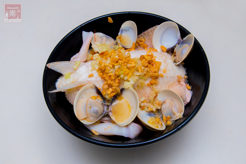 【臺南美食】虱目魚肚粥升級了｜沿海養殖吃益生菌長大的虱目魚｜台灣沿海螃蟹｜藥膳螃蟹粥｜虱目魚肚海鮮粥｜虱目魚皮海鮮麵~順慶海鮮麵 - 南人幫