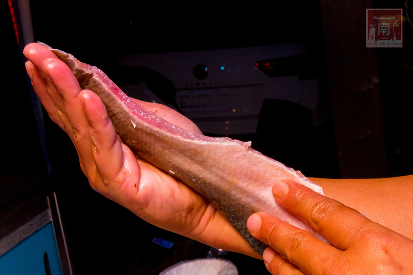 【臺南美食】虱目魚肚粥升級了｜沿海養殖吃益生菌長大的虱目魚｜台灣沿海螃蟹｜藥膳螃蟹粥｜虱目魚肚海鮮粥｜虱目魚皮海鮮麵~順慶海鮮麵 - 南人幫