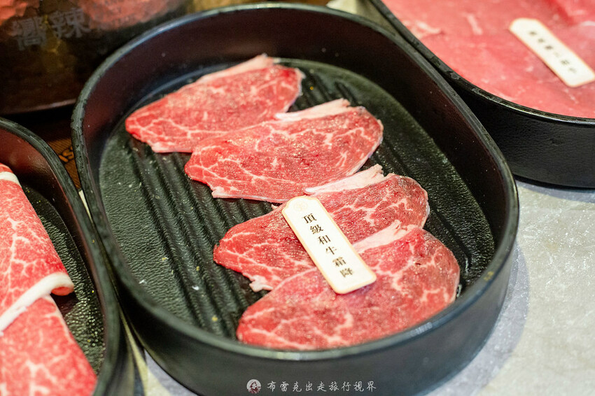 不到千元就有六款和牛吃到飽的麻辣火鍋竟然還有超好吃的大骨｜布雷克出走旅行視界