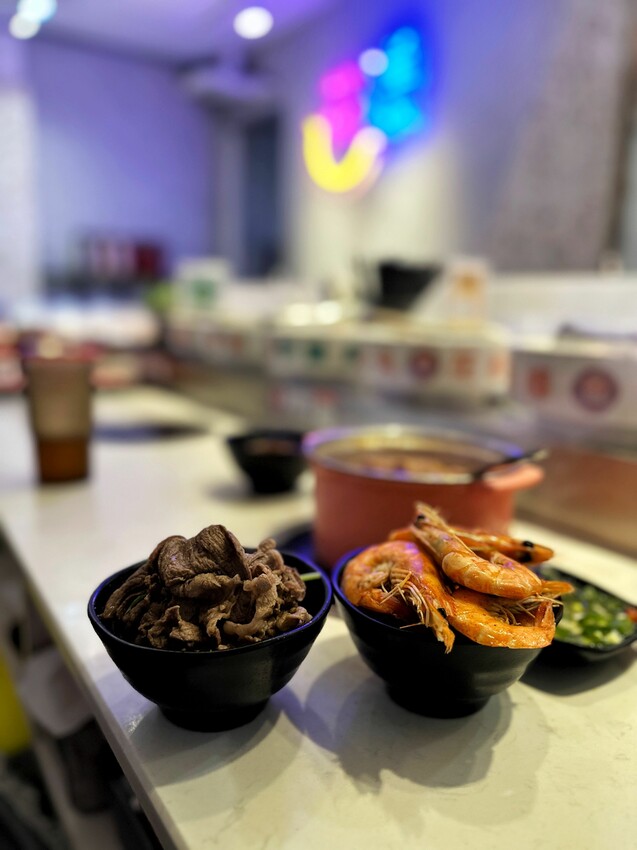 [台中北區] 花漾轉轉鍋｜韓式泡菜鍋｜湯頭入味、泡菜超多！愛吃牛必點犇牛三疊｜3種不同口感的牛肉一次到位｜內附最新菜單 - 萍姐愛分享