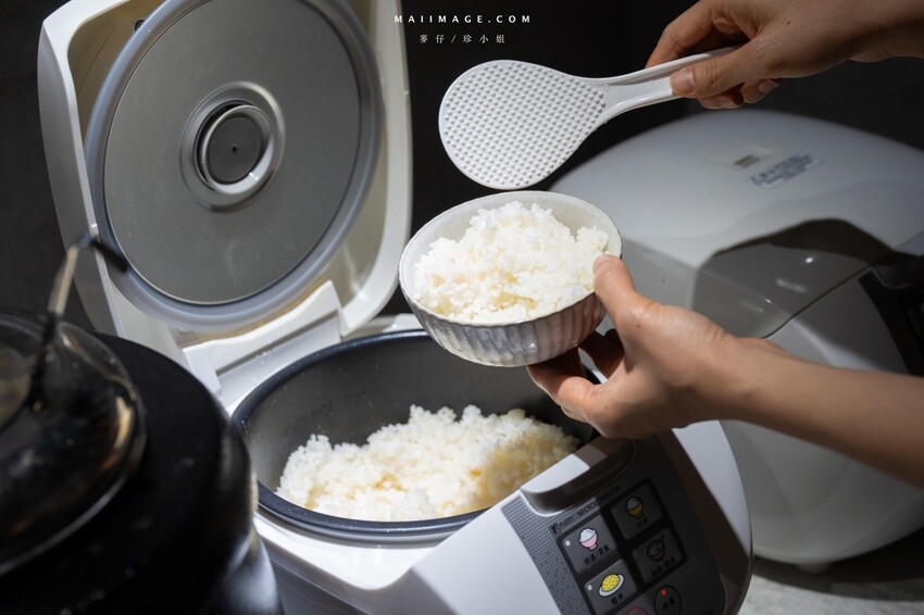 台北木柵花漾夯夯鍋政大店～台中一中爆紅的花漾轉轉鍋在台北木柵開分店了！飲料吧、野菜吧、泡麵吧、鍋物吃到飽，政