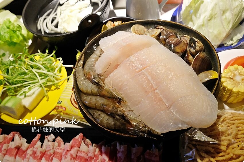台中火鍋吃到飽這家最特別！一中花漾轉轉鍋迴轉火鍋吃到飽菜單升級～最低一人只要199元 - 棉花糖的天空