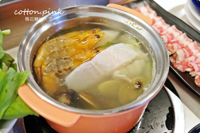 台中火鍋吃到飽這家最特別！一中花漾轉轉鍋迴轉火鍋吃到飽菜單升級～最低一人只要199元 - 棉花糖的天空