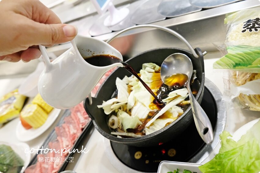 台中火鍋吃到飽這家最特別！一中花漾轉轉鍋迴轉火鍋吃到飽菜單升級～最低一人只要199元 - 棉花糖的天空
