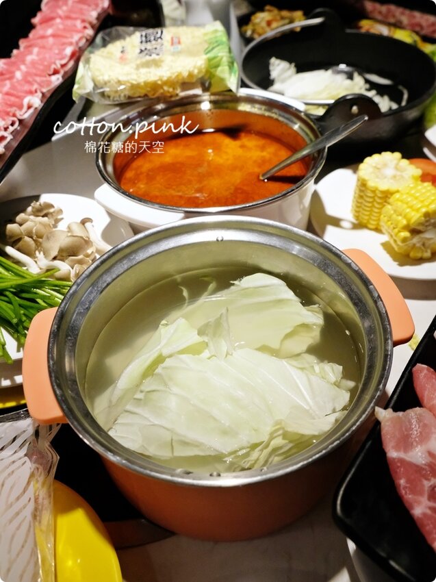 台中火鍋吃到飽這家最特別！一中花漾轉轉鍋迴轉火鍋吃到飽菜單升級～最低一人只要199元 - 棉花糖的天空