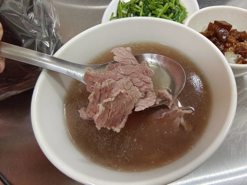 【台南.善化】合化牛肉。超美味超鮮嫩溫體牛肉湯+消費滿$100香醇可口中藥香氣滷肉飯吃到飽