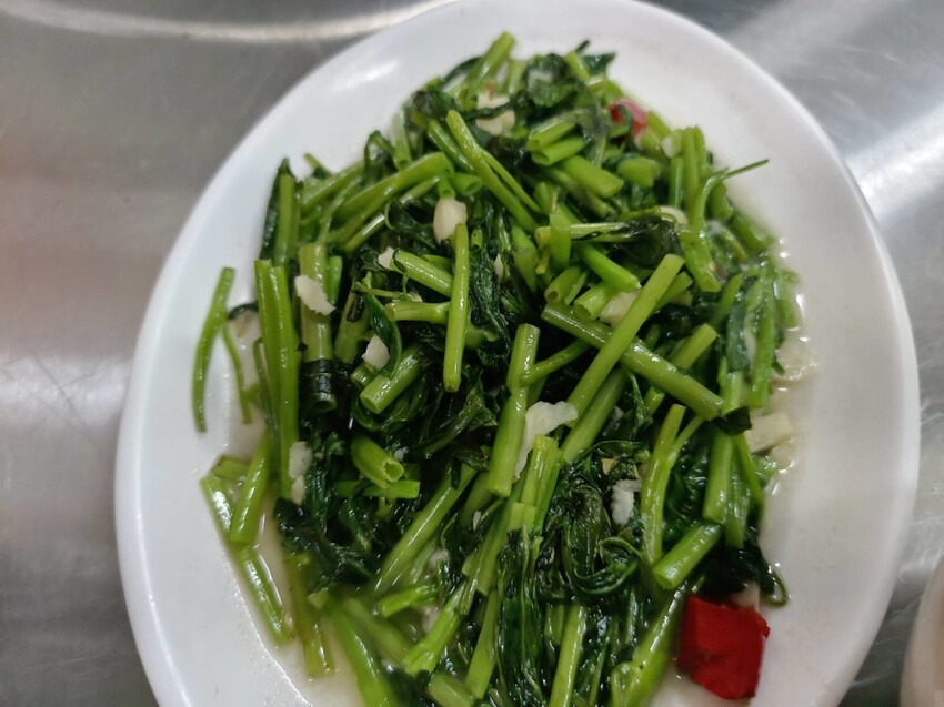 【台南.善化】合化牛肉。超美味超鮮嫩溫體牛肉湯+消費滿$100香醇可口中藥香氣滷肉飯吃到飽