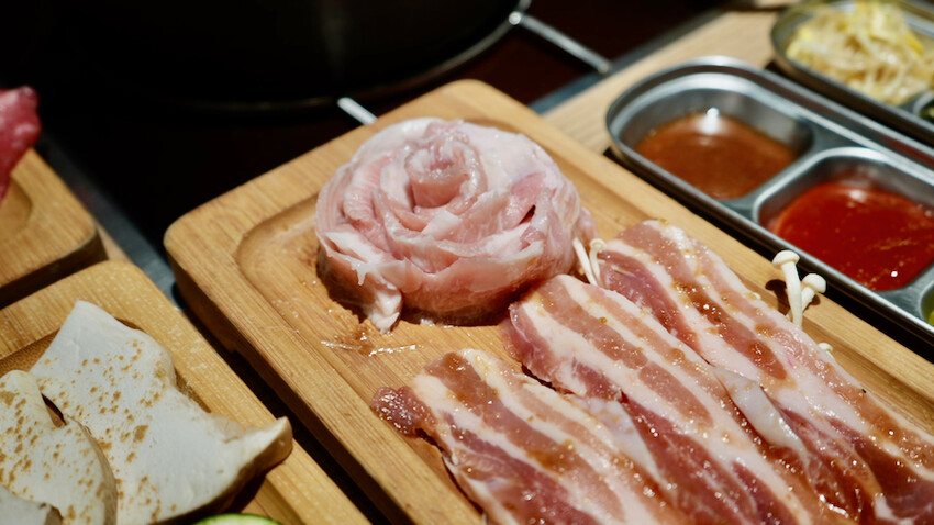 [新莊] 燒桶子韓式烤肉｜宏匯廣場美食推薦「平價韓式烤肉」小菜冰棒吃到飽！