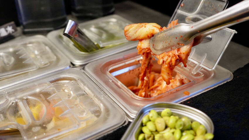 [新莊] 燒桶子韓式烤肉｜宏匯廣場美食推薦「平價韓式烤肉」小菜冰棒吃到飽！