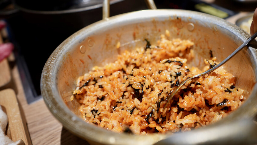 [新莊] 燒桶子韓式烤肉｜宏匯廣場美食推薦「平價韓式烤肉」小菜冰棒吃到飽！