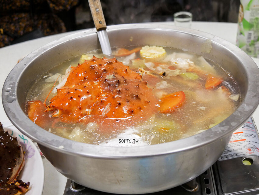 行天宮站美食推薦》89海鮮●生猛活體帝王蟹現抓現煮超新鮮! 合江街超人氣火鍋燒烤兩吃帝王蟹